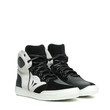 BLACK/WHITE
